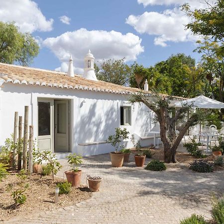 Amago Guesthouse Santa Barbara de Nexe Bagian luar foto