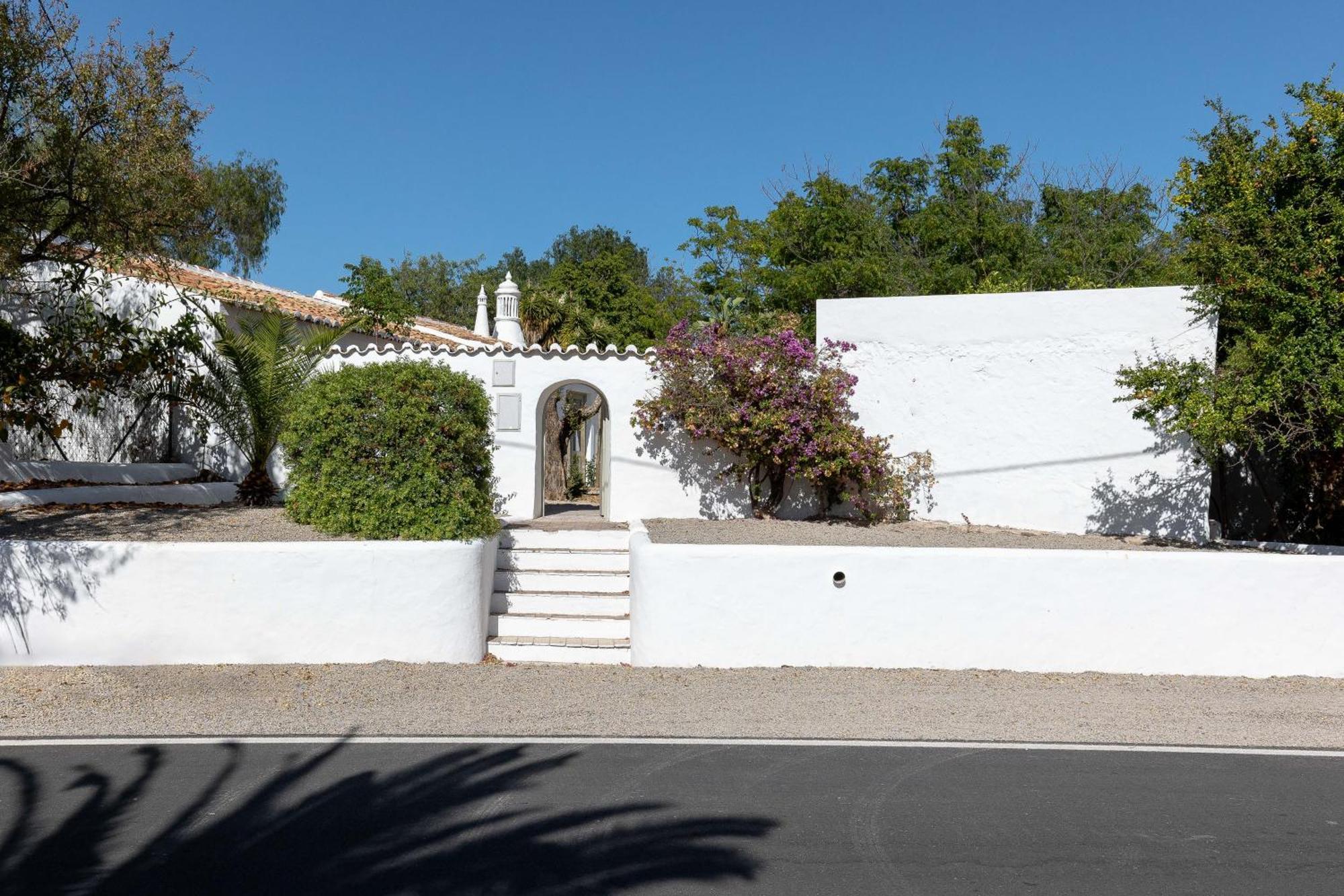 Amago Guesthouse Santa Barbara de Nexe Bagian luar foto